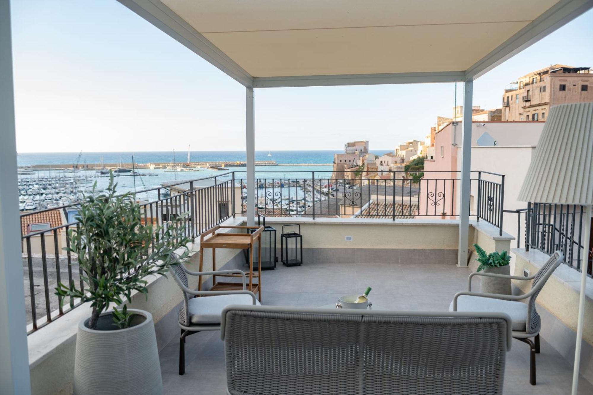 Casa Vacanze Marinaro カステッランマーレ・デル・ゴルフォ エクステリア 写真