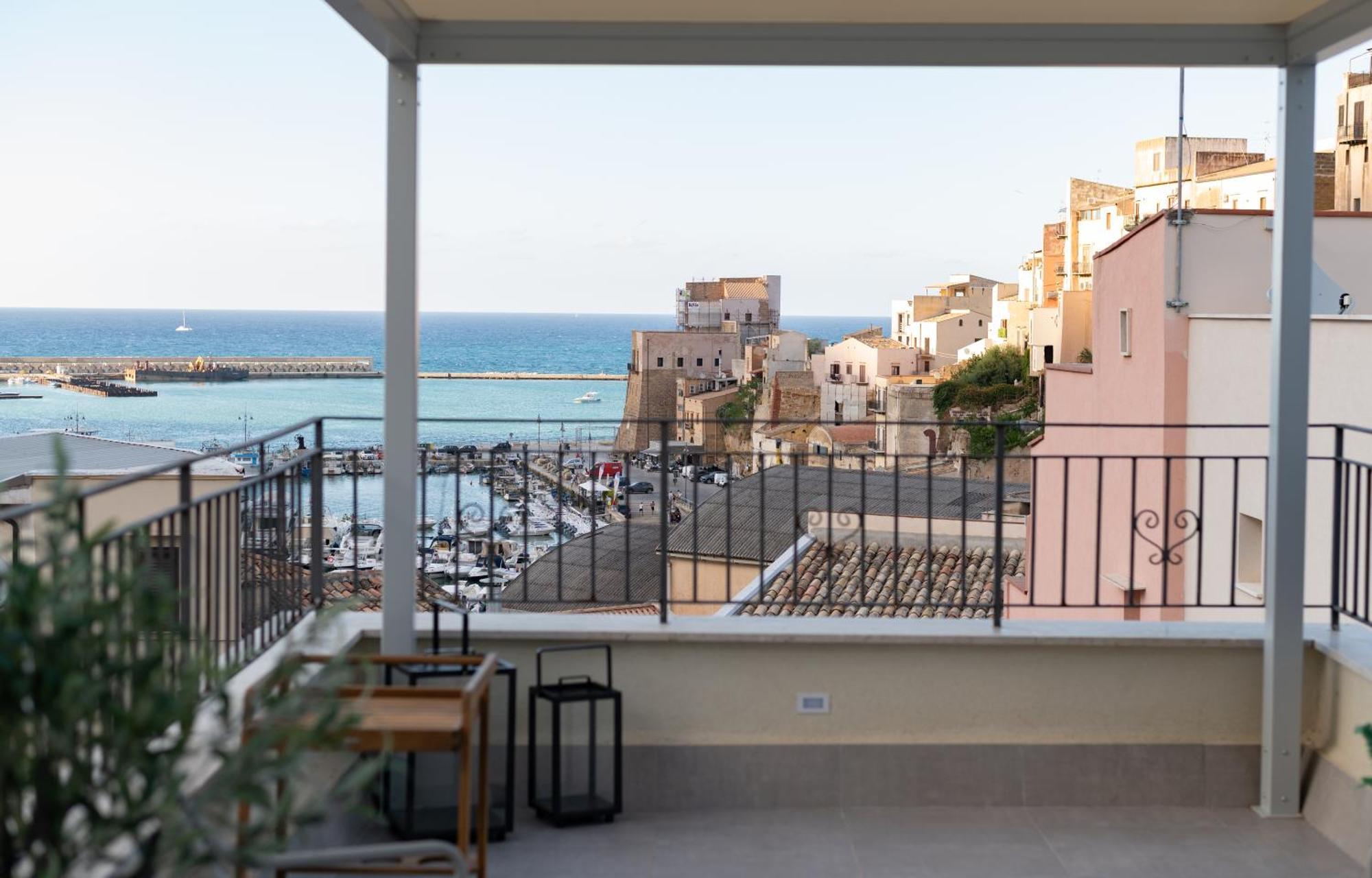 Casa Vacanze Marinaro カステッランマーレ・デル・ゴルフォ エクステリア 写真